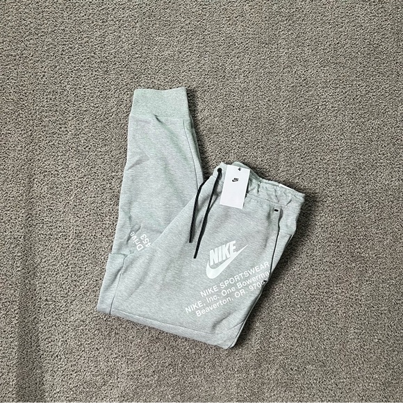 Nike Sportswear Tech Fleece Joggers Men’s Size XL - Picture 1 of 12
